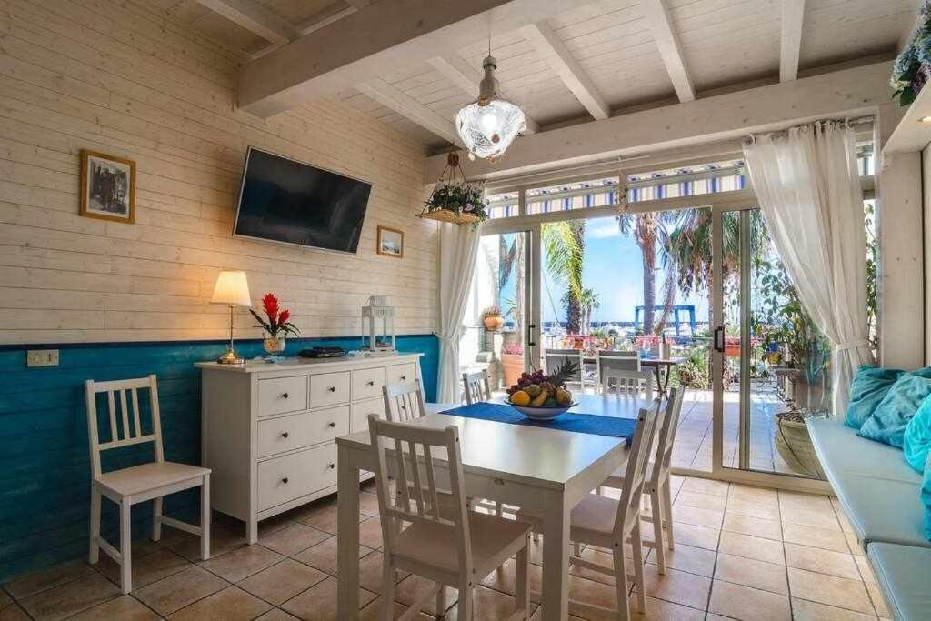 리포스토 Casa Delle Zammare Fronte Mare Centro Storico 빌라 외부 사진