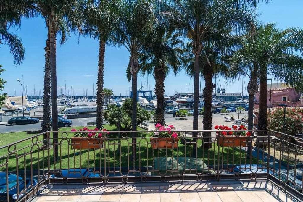 리포스토 Casa Delle Zammare Fronte Mare Centro Storico 빌라 외부 사진