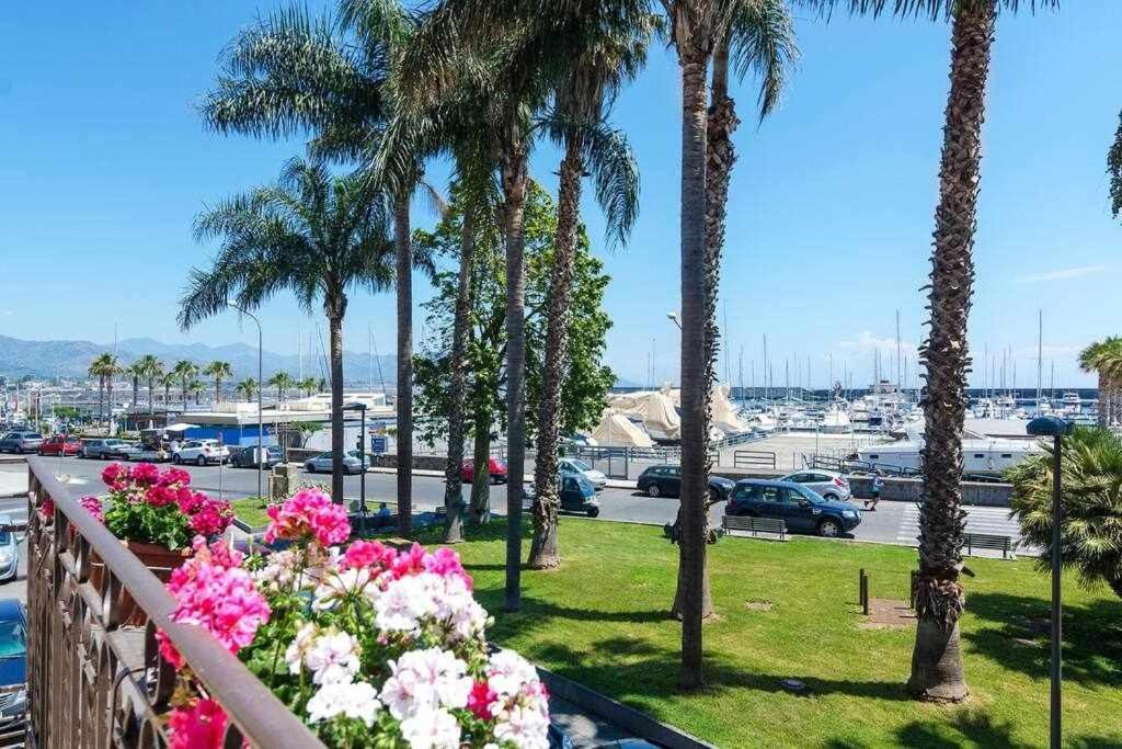 리포스토 Casa Delle Zammare Fronte Mare Centro Storico 빌라 외부 사진