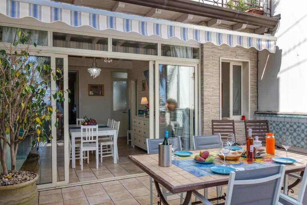 리포스토 Casa Delle Zammare Fronte Mare Centro Storico 빌라 외부 사진