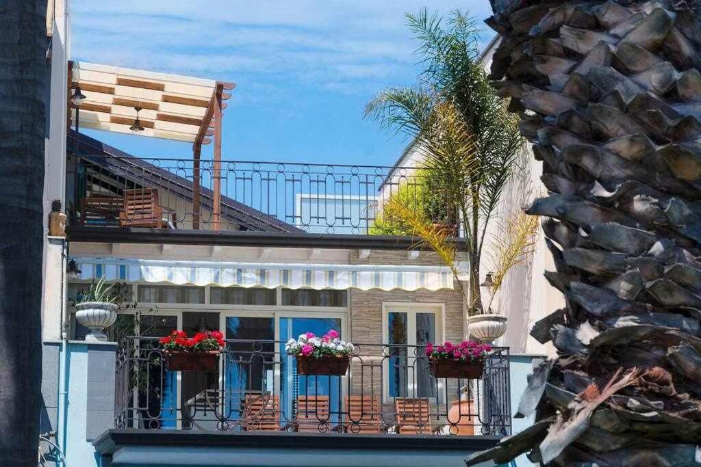 리포스토 Casa Delle Zammare Fronte Mare Centro Storico 빌라 외부 사진